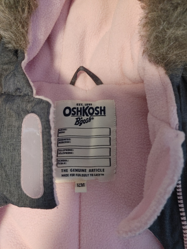 Oshkosh 12m 1 piece snowsuit in Clothing - 12-18 Months in Hamilton - Image 2
