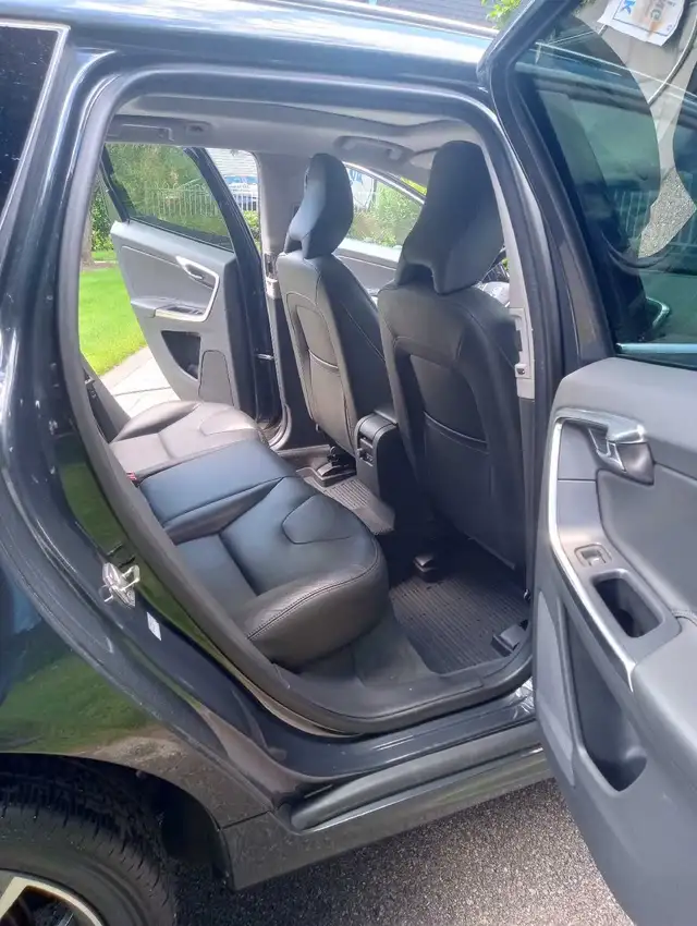 2017 VOLVO XC60 T5 - 125,000KM *mint; certified; private sale* in Cars & Trucks in Oakville / Halton Region - Image 7