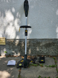 Yardworks Grass Trimmer & Charger- No Battery