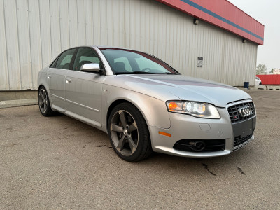 2005 Audi S4 4.2L V8 very clean, mint condition 