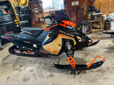 Original owner, serviced yearly, studded, always stored indoors, hand guards incl, 7S Display.