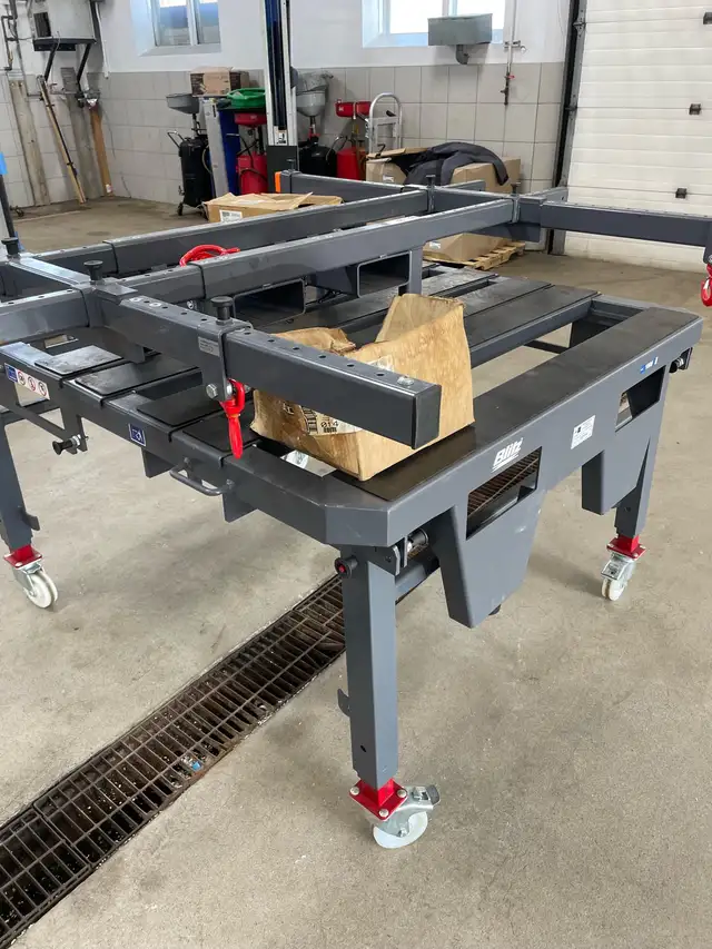 Lifting Spreader Bar & work Table in Other Business & Industrial in Bedford - Image 2
