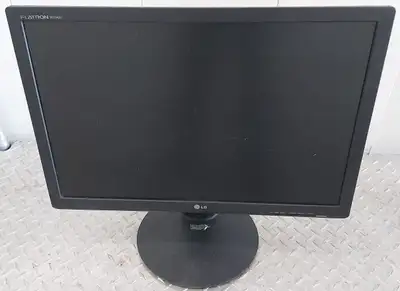 LG 22" FLATRON WIDESCREEN LCD MONITOR (model W2242P-BS), View more