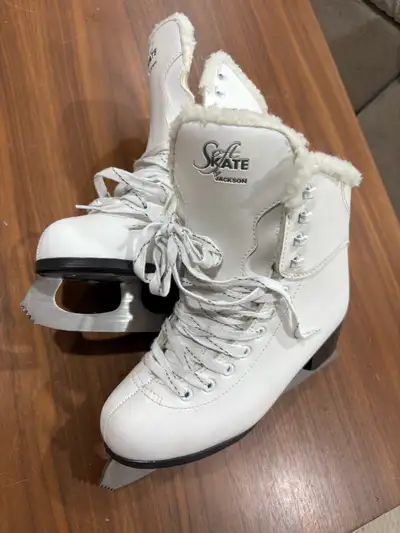 women’s skates size 6 , View more