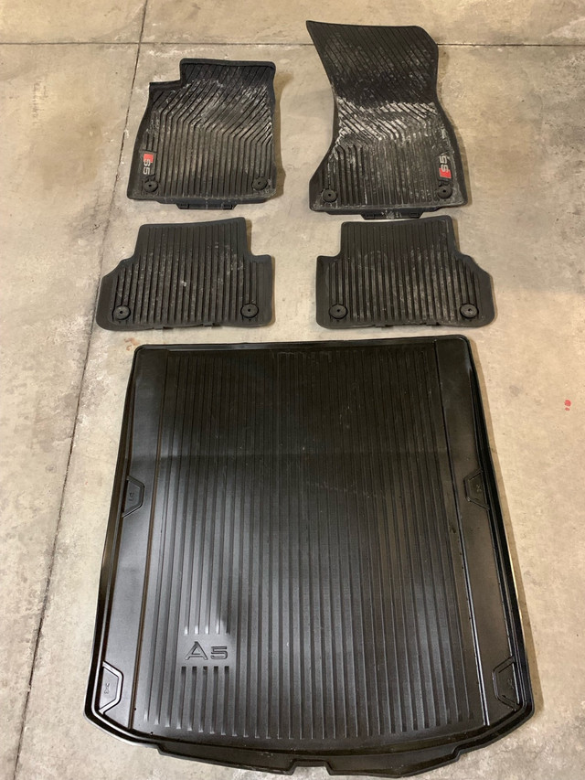 5pcs rubber floor mats in Other Parts & Accessories in Markham / York Region