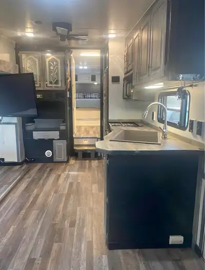 Bought the trailer newly renovated 2 years ago, lived in it for a year and a bit. Heated it with a d...