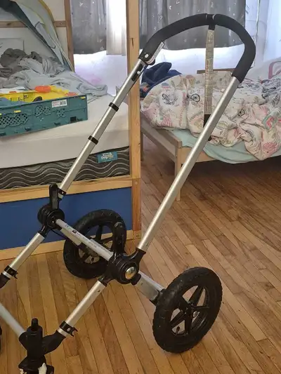 Frame  de poussette bugaboo frog tres bonne état, View more