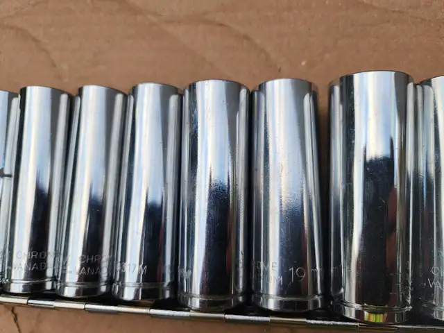 PM Popular Mechanics 12 Pc 6 Point 1/2" Drive Deep Socket Set in Hand Tools in Windsor Region - Image 4