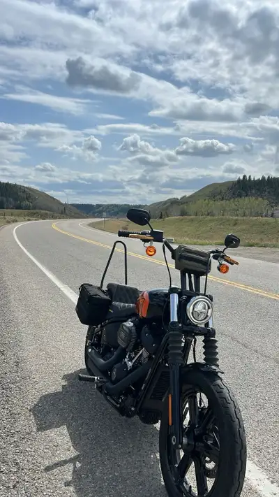 Original owner from Calgary Harley. Perfect condition, has no issues and is brand new. Bike has 800...