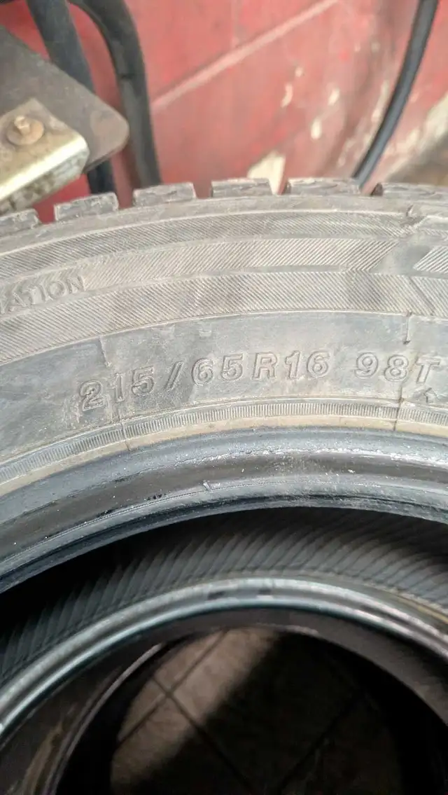 yokohama iceguard 215/65R16 in Tires & Rims in Oakville / Halton Region - Image 9
