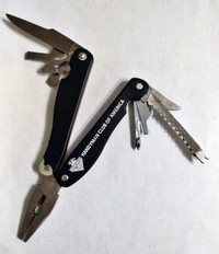 NEW - Handyman Club of America Multi Tool - knife,pliers,opener