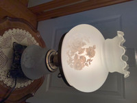 #2 Vtg Hurricane Frosted Glass Tri-Light Lamp