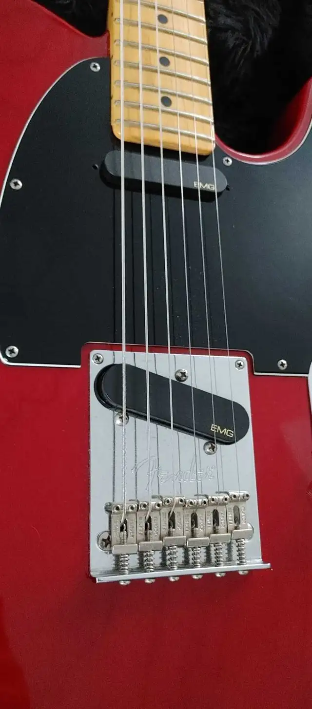 Fender Telecaster Rouge Corona California in Guitars in Laval / North Shore - Image 3