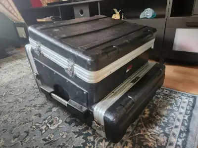 Slant top GATOR case. VGC- REDUCED $$$, View more