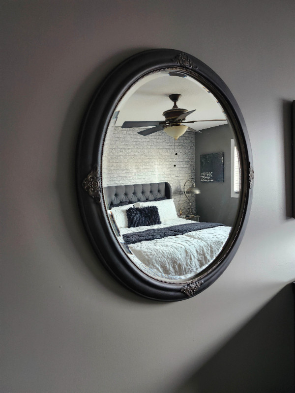 Antique Mirror in Home Décor & Accents in St. Catharines - Image 2