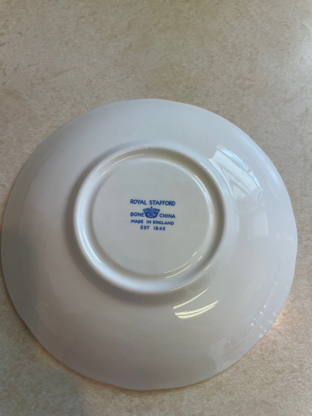 Royal Stafford saucer in Arts & Collectibles in Napanee - Image 2