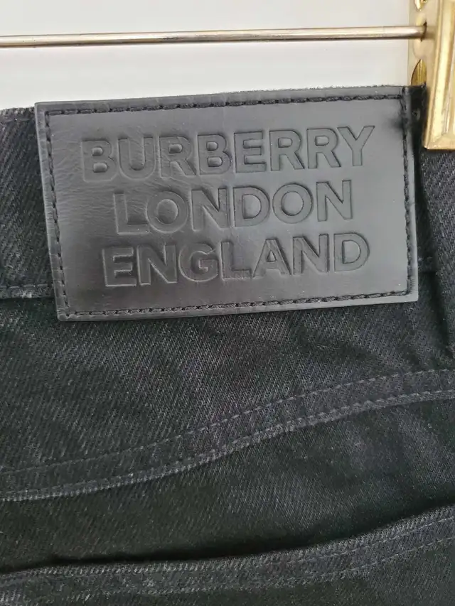 Burberry men's black straight leg jeans. size 28/L32. new/no tag in Men's in City of Toronto - Image 8