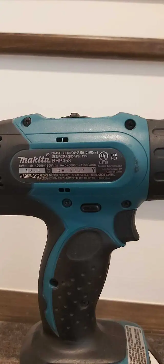Makita hammer drill with the battery 6 a.h. in Power Tools in Oakville / Halton Region - Image 4