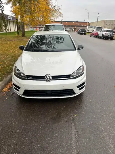 I'm selling my 2016 Volkswagen Golf R, a sporty hatchback with 139,000 kilometers, offering a thrill...