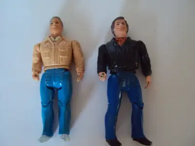 ACTION FIGURES ARE IN GOOD CONDITION 6 INCHES TALL SORRY I DON'T SHIP