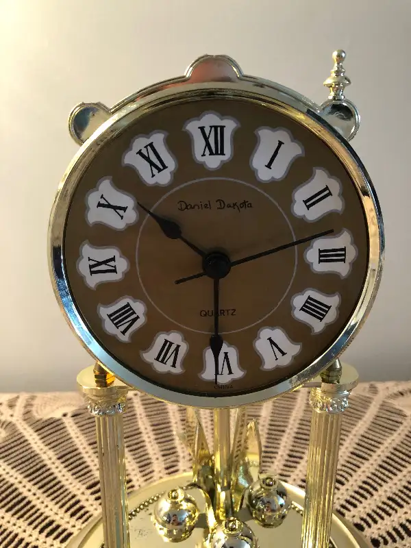 Daniel Dakota Table Clock with Glass Cover (12) in Home Décor & Accents in Markham / York Region - Image 3