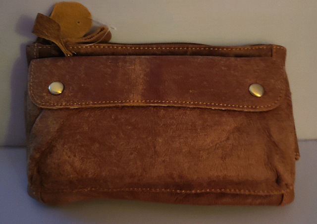 UNISEX HUAMEIBANG GENUINE LEATHER WAIST BAG

 in Women's - Bags & Wallets in London - Image 2