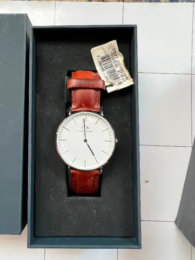 New in box Daniel Wellington Classic St Mawes Watch,