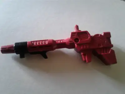 Transformers G1 Metroplex Six-gun original right leg- like new- email contact thanks