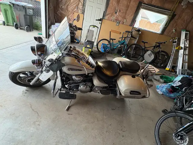 2012 Yamaha road star V 1700 in Street, Cruisers & Choppers in Edmonton - Image 6