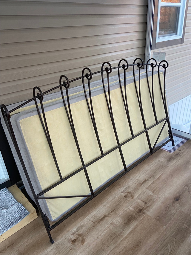 King size wrought iron head board  in Beds & Mattresses in Kingston - Image 4