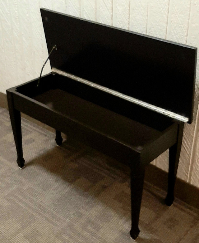 A piano Bench.Used. in Pianos & Keyboards in Edmonton - Image 3