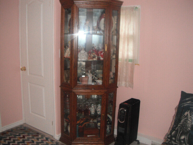 corner cabinet in Hutches & Display Cabinets in Muskoka - Image 2