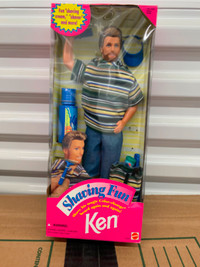 Mattel  Barbie 1994 Shaving Fun Ken with Lt Brown Hair and Shavi