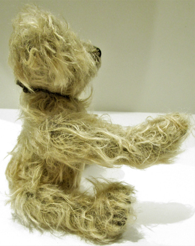 "SEYTHER", CANADIAN ARTIST, MOHAIR JOINTED BEAR (#118) in Arts & Collectibles in Hamilton - Image 4