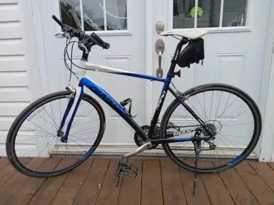 Giant Rapid Men's touring bike, View more