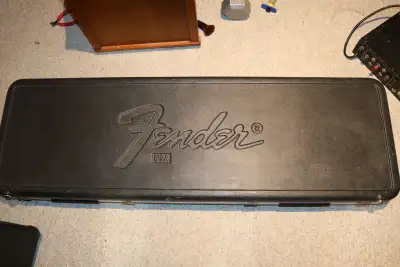 Vintage Fender USA Bass Case, View more