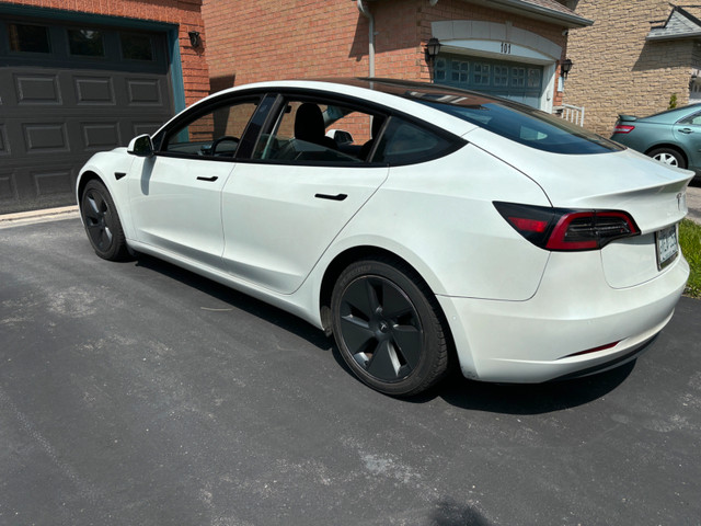 Late 2021 Tesla Model 3 Standard Range Plus, only 49,200km in Cars & Trucks in Markham / York Region - Image 2