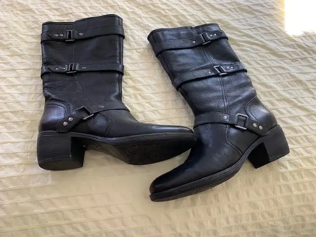 Arnold Churgin boots - Size 8M