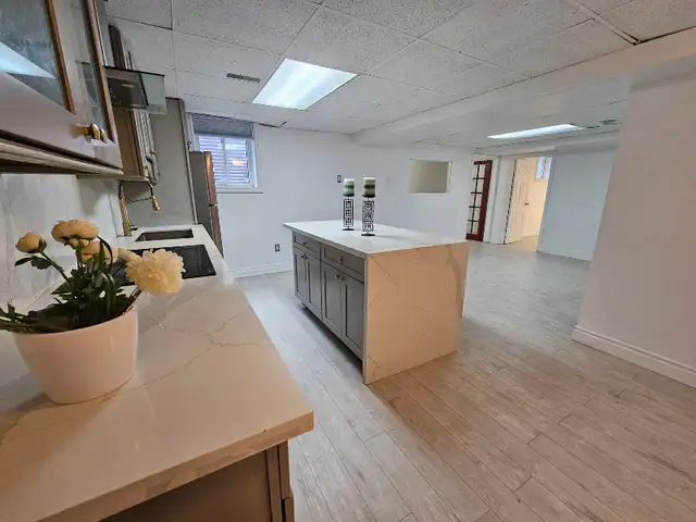 Renovated 2 bed 1 den Basement Apartment Large Windows  in Long Term Rentals in City of Toronto - Image 3