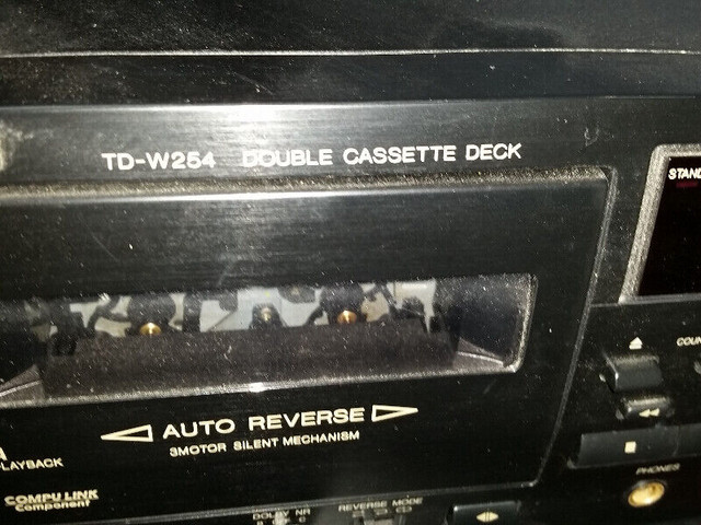 JVC TD-W254 Double Cassette Tape Deck Auto Reverse Dubbing dans Autre  à Ville de Montréal - Image 2