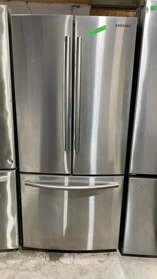 Samsung Refrigerator in Refrigerators in Laval / North Shore - Image 2