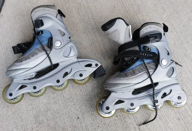 Mint condition inline skates for Womens EU 36 & 37 with bags in Skates & Blades in Ottawa - Image 5
