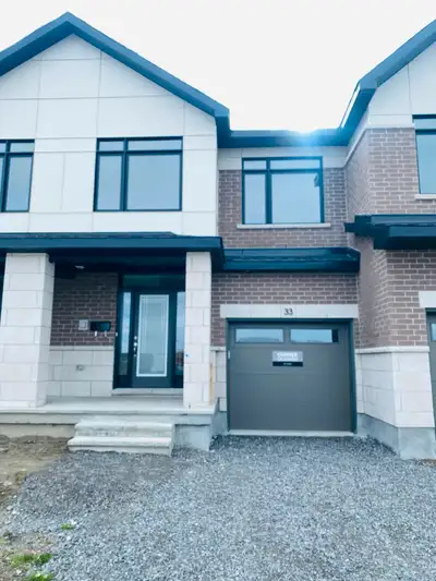 3 Bedroom, 2.5 Bath Townhouse for Rent in Riverside South