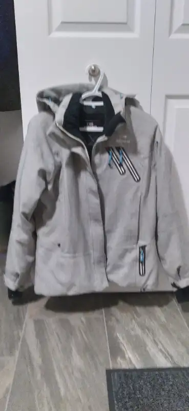 Eider Ski Jacket in Women's - Other in Ottawa - Image 2