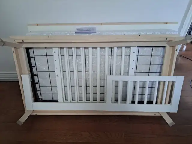 Babyletto Convertible Crib, Toddler Bed, Day Bed with Mattress in Cribs in Barrie - Image 6