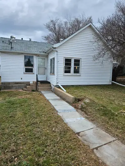 2bedroom 1 bath house for rent in Consort, Alberta