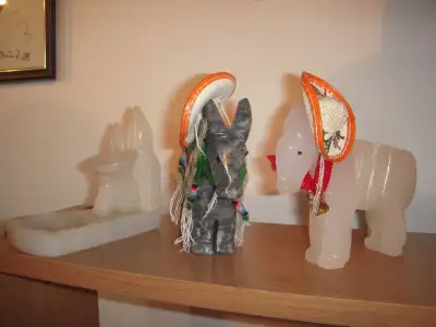 Cendrier représentant un Mexicain endormi sous son sombrero directement d’Acapulco ! N.B. Les ânes n...