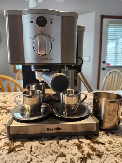 Breville Café Roma Espresso/Cappucino Machine with milk frother. Includes accessories, two stainless...