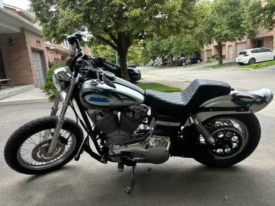 2005 dyna FXDCI 88ci Fuel injected Has: - Saddlemen seat - Mid controls - Biltwell 6.5” risers - Bil...