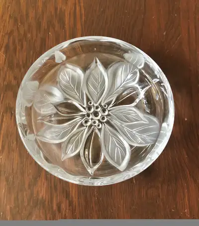 Small Christmas Crystal Poinsettia Dish Glass Shallow Bowl  , View more